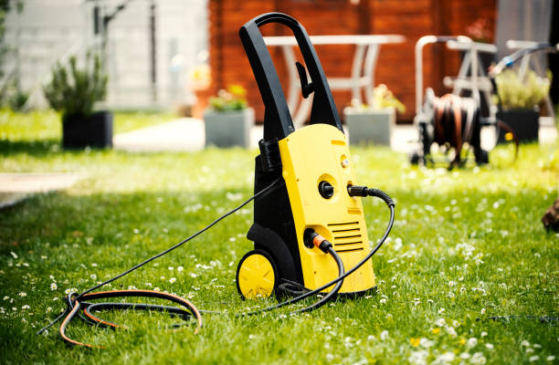 Best Pool Deck Cleaning  in Lahaina, HI